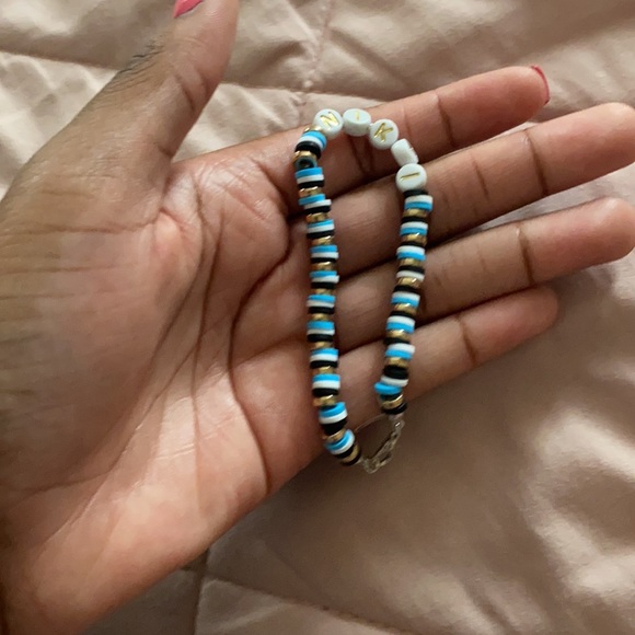 black white and blue bracelet - Picture 4 of 4